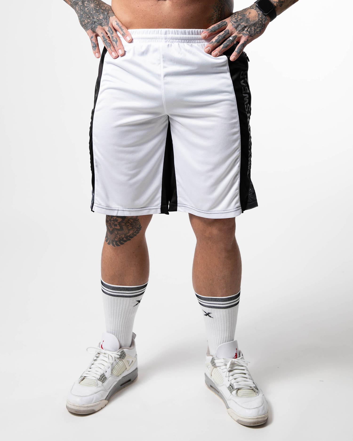 MNX Mesh shorts White & Black - Image 4